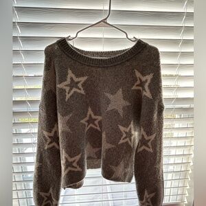 star patterned sweater!